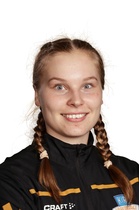 Riina viime kesän D-tyttöjen joukkuekuvauksesta